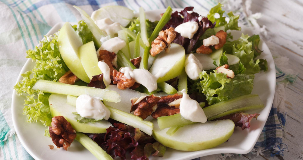 Best Ensalada de Apio y Manzana Near Me